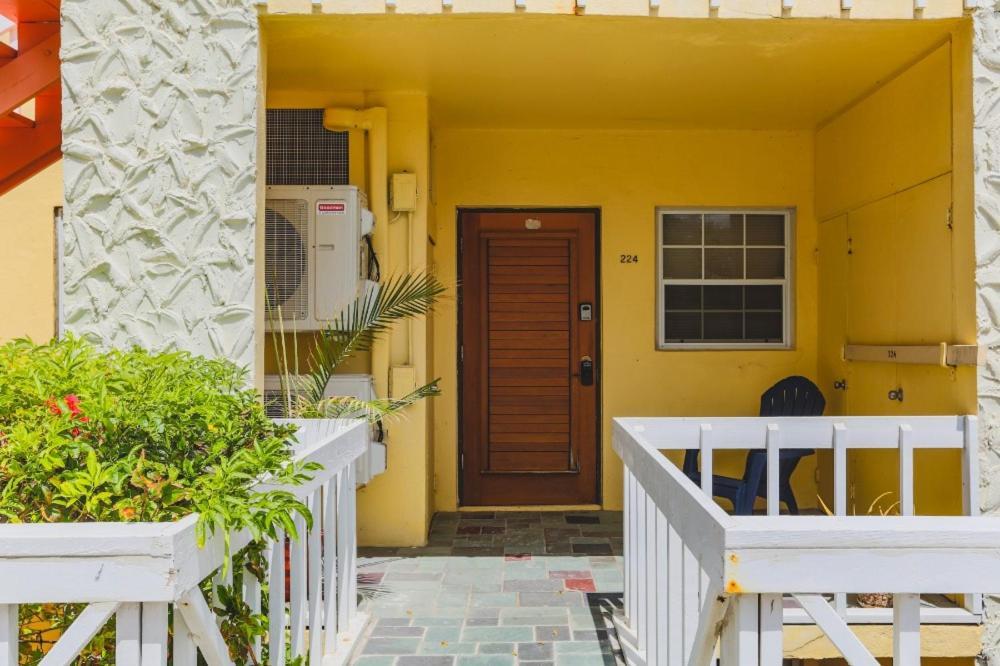 Dramatic Views From This Specious 1Bd/1Bth Apartment Christiansted Exterior photo